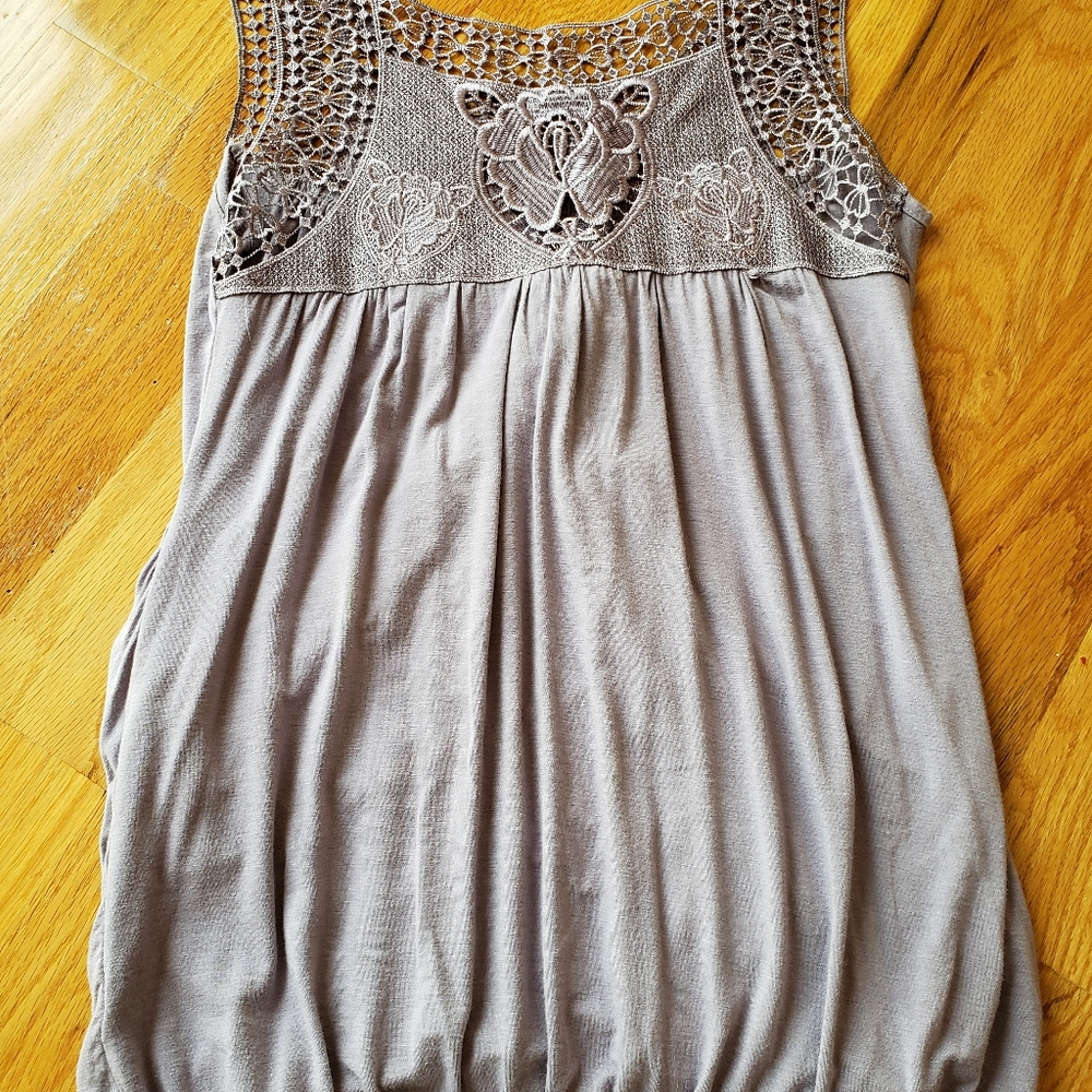 Lace top - Picture 2 of 5